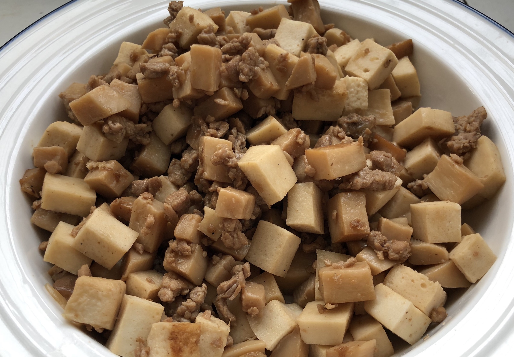 【记录】杏鲍菇+千页豆腐+肉沫三丁的做法