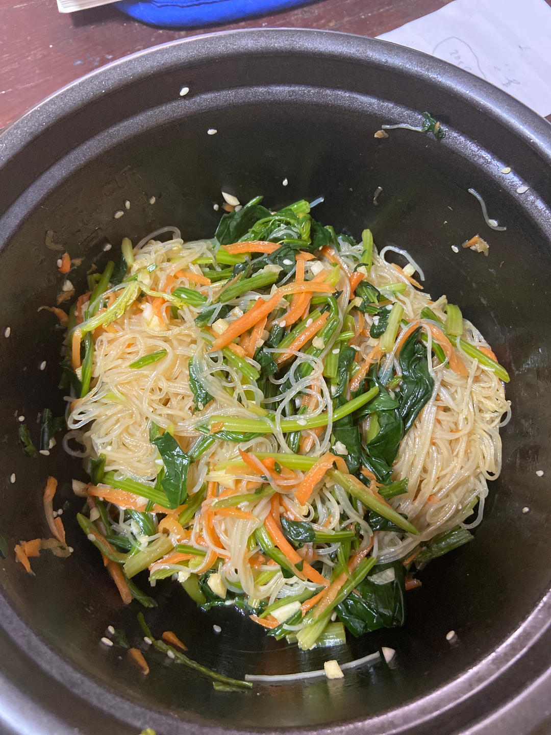 开胃爽口又营养的菠菜拌粉丝