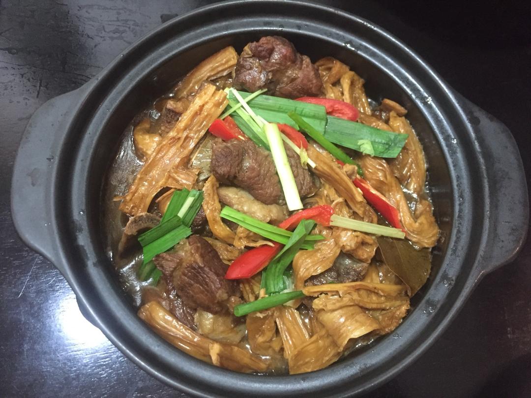 柠檬艾美丽做的腐竹羊肉煲