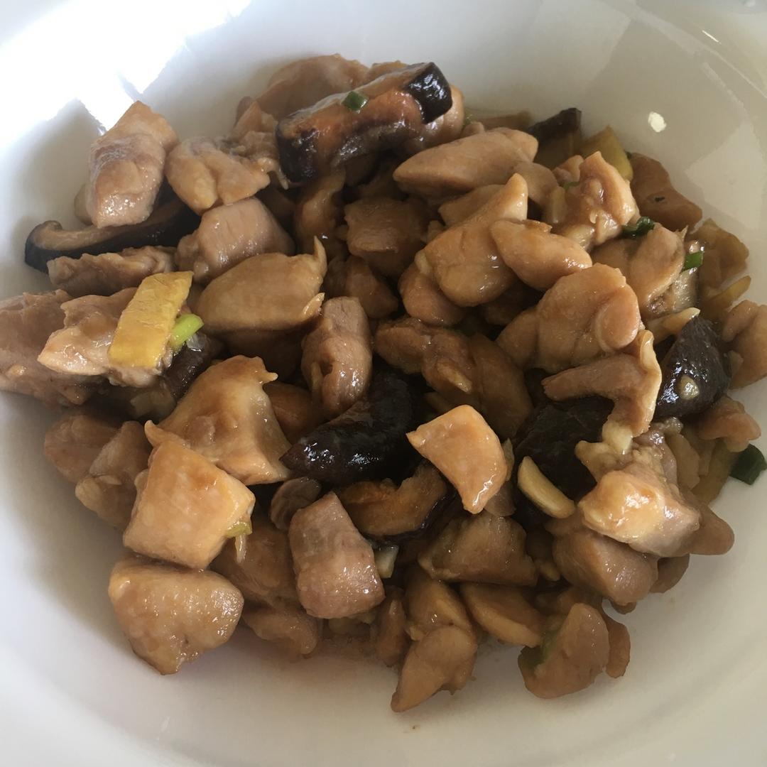 蘑菇滑鸡（香菇滑鸡）