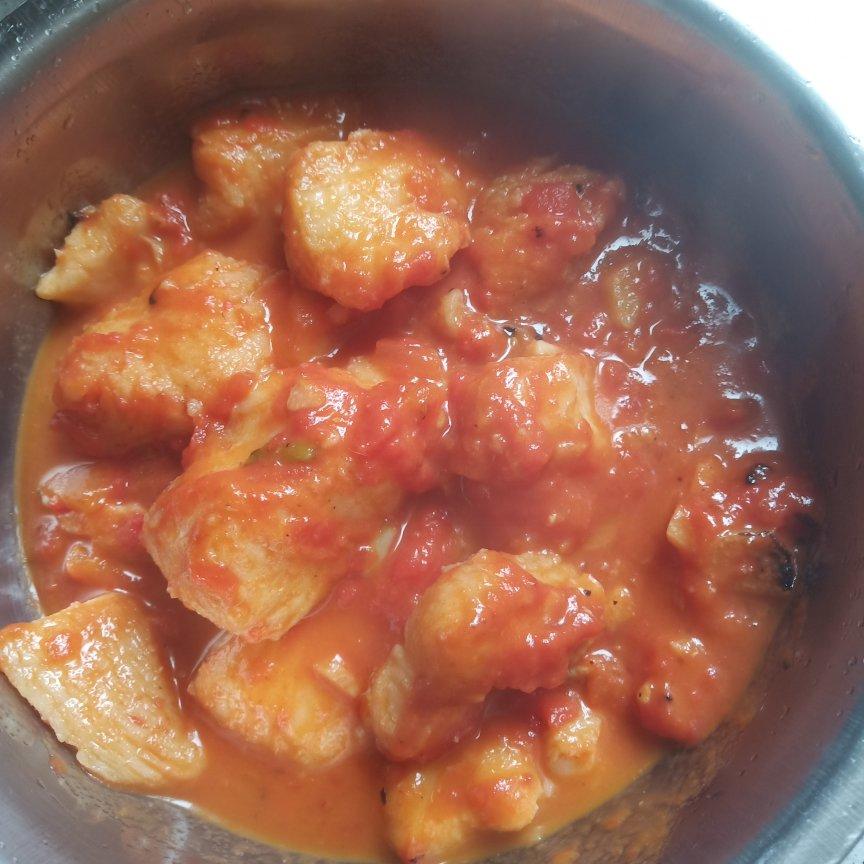 番茄鱼巴沙鱼（也可以用番茄龙利鱼），番茄酱汁超浓郁，营养又下饭！