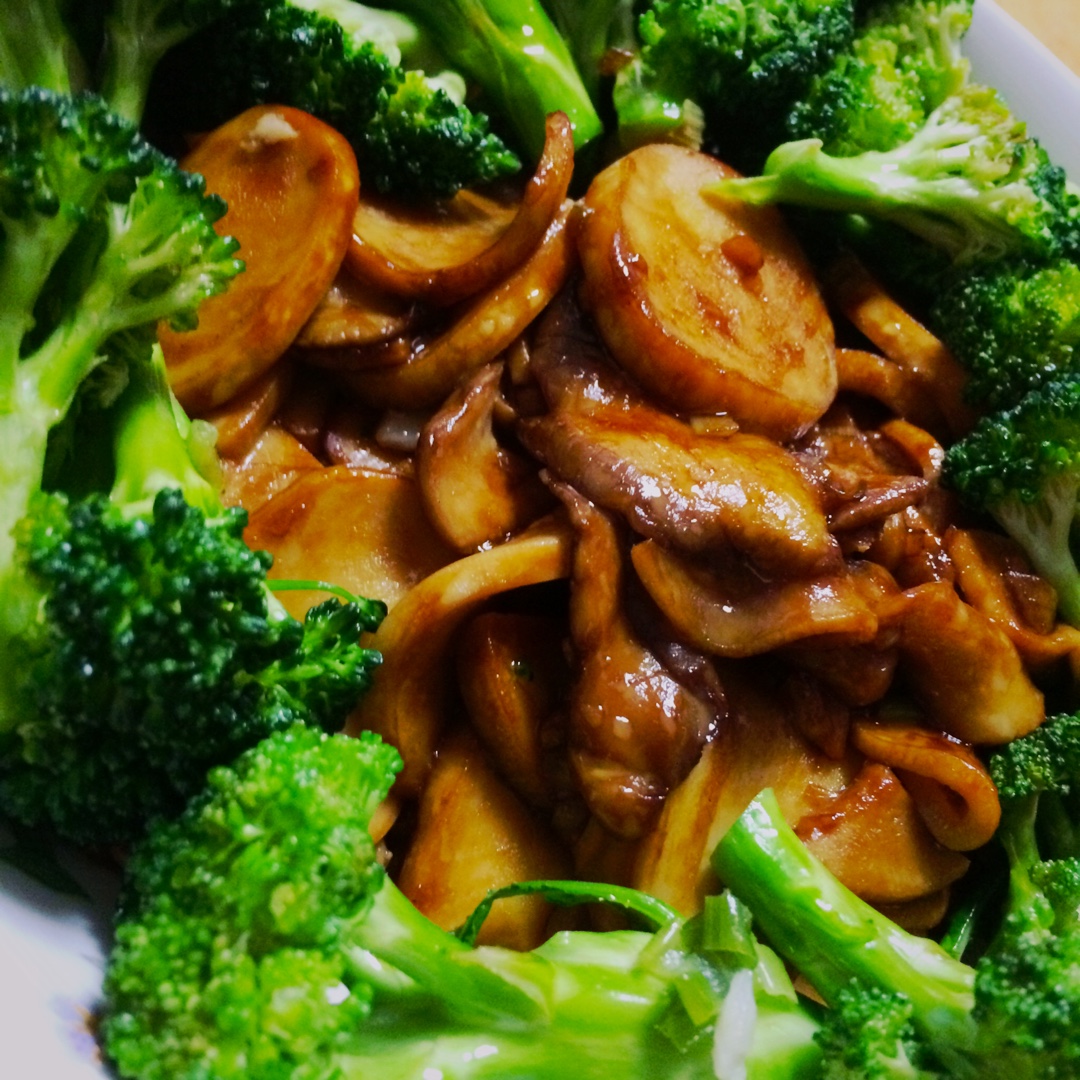 杏鲍菇扣西兰花