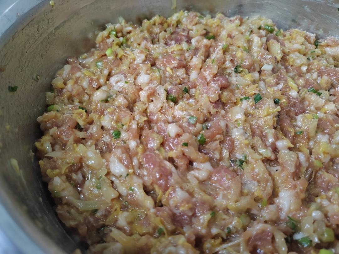 吃不够的酸菜肉馅饺子