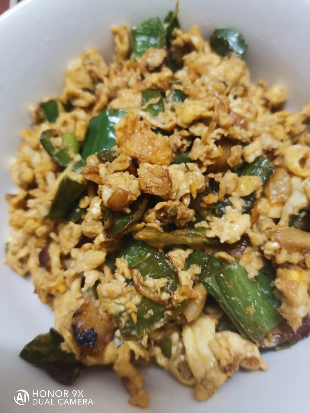 不一样的辣椒炒鸡蛋～下饭神器!