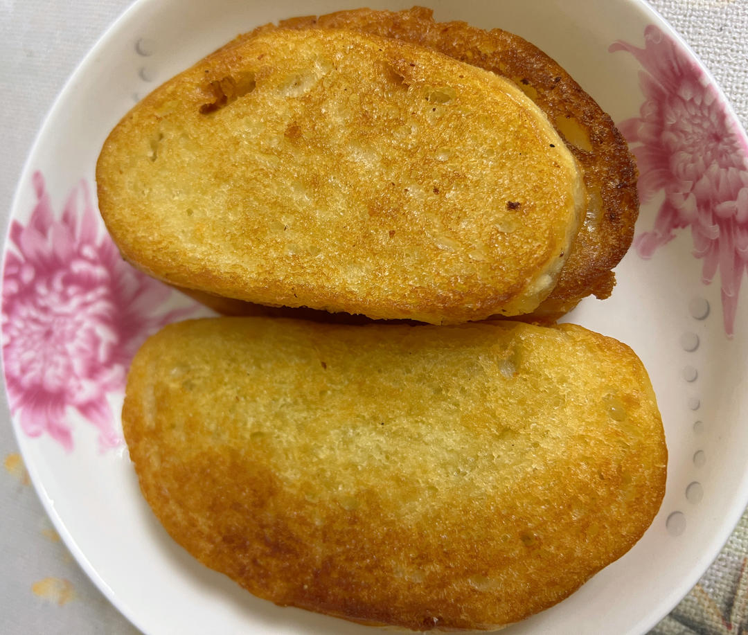 金黄酥脆利口的炸馒头片