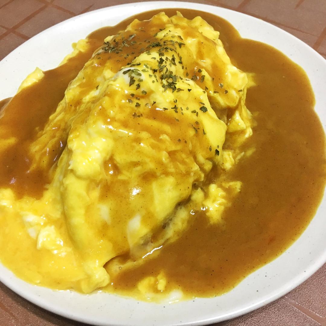 咖喱蛋包饭