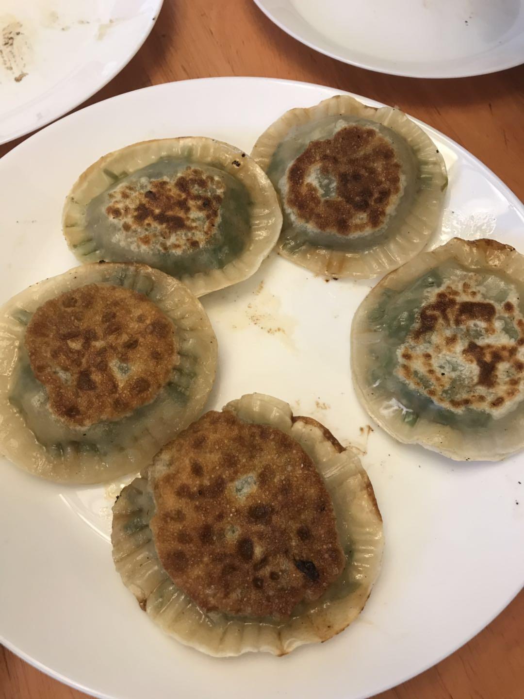 饺子皮韭菜盒子