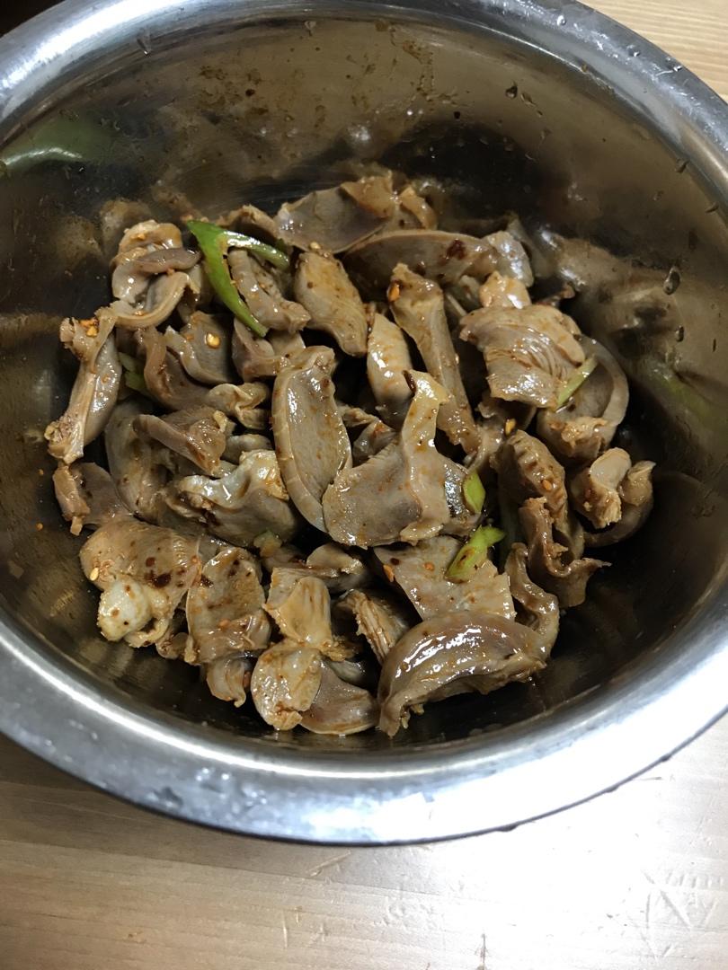 凉拌鸡胗