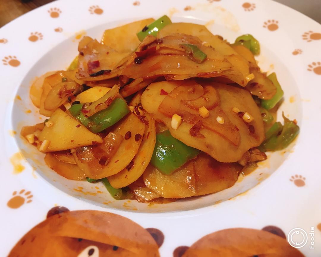 五花肉干煸土豆片