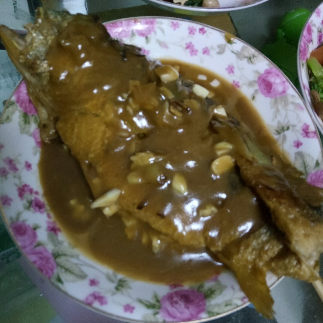 红烧黄鱼—鱼皮不破的小窍门