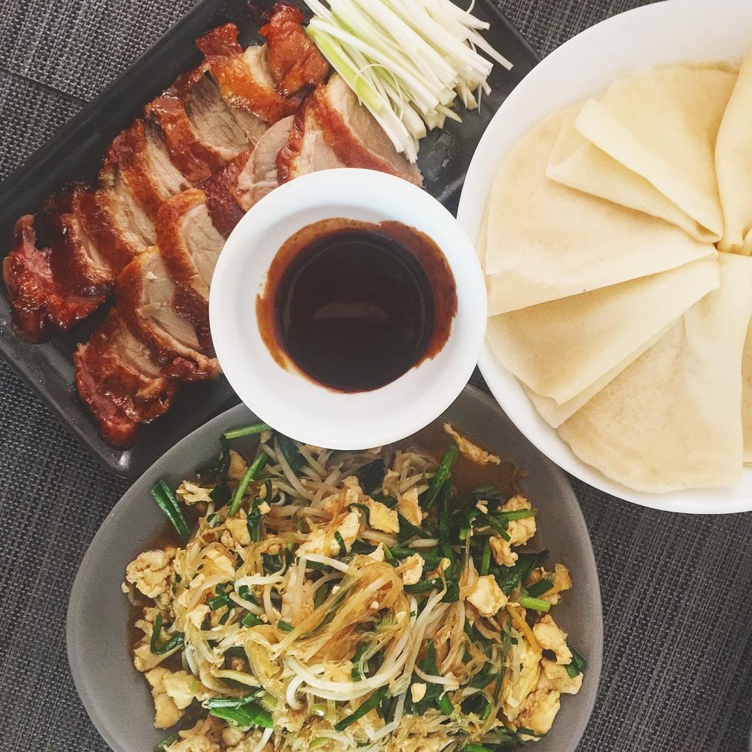 一个窍门教你擀出薄的透花的蒸单饼