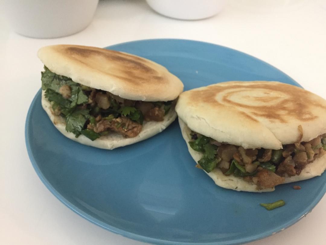 肉夹馍(白吉馍的制作)