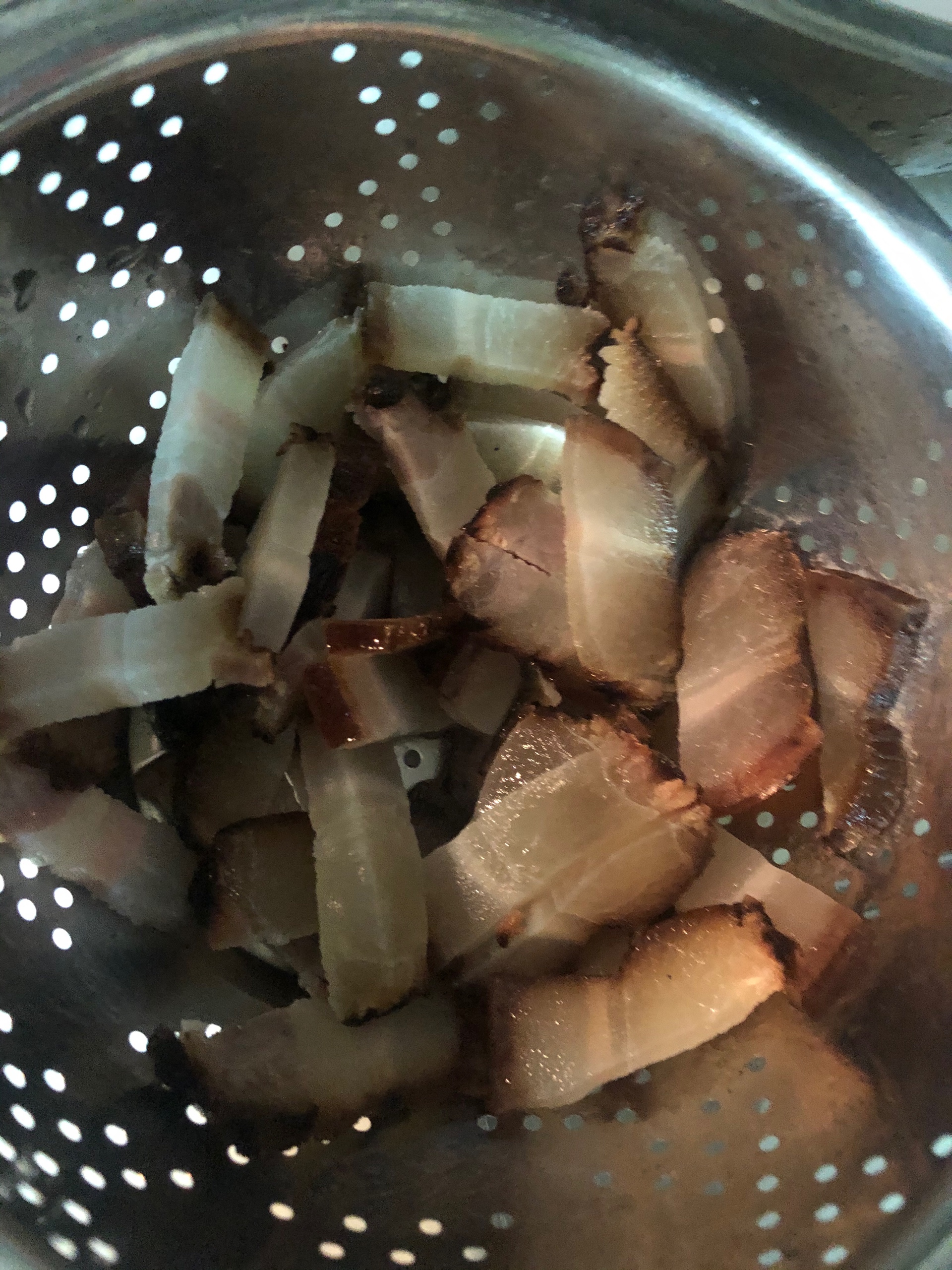 竹笋炒腊肉的做法 步骤2