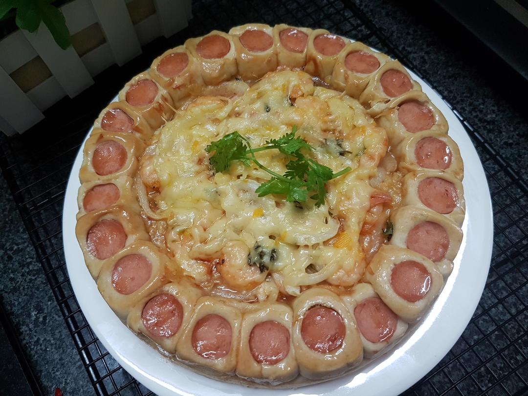 萨米肠蘑菇花边披萨