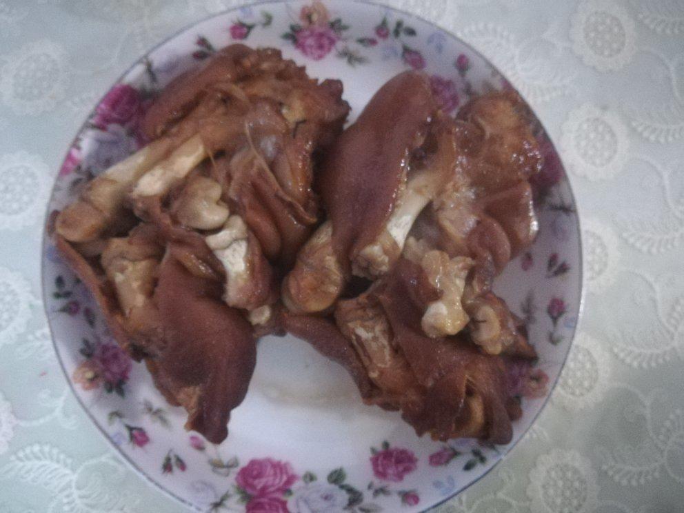 秘制脱骨酱猪蹄---内附视频（脱骨秘诀大起底get✔！）