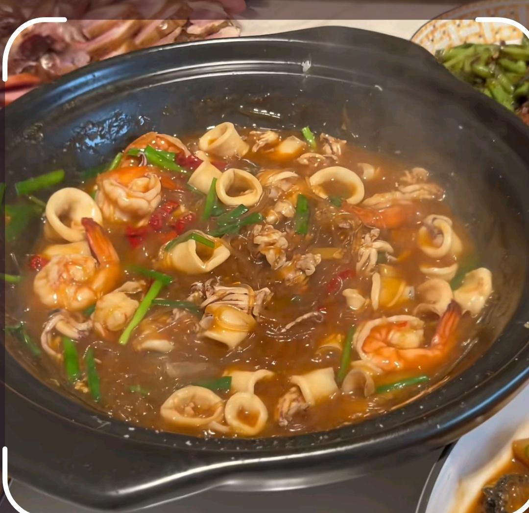 鱿鱼粉丝煲