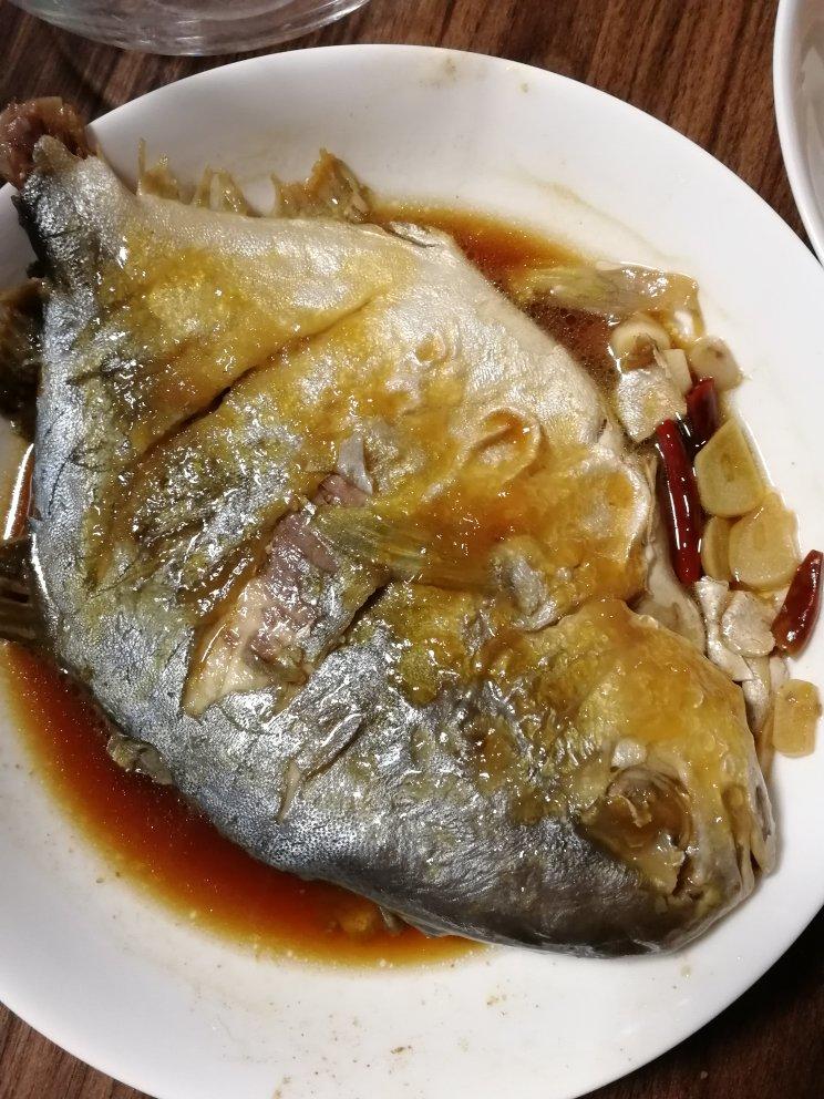 吃小海豹的北极熊做的家常红烧鲳鱼