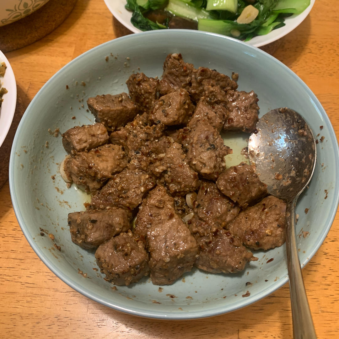 我做的蒜香孜然牛肉粒完爆烧烤店！！