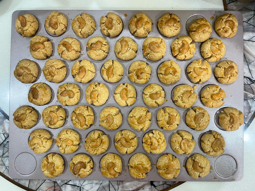 轻轻一按就碎掉的原味桃酥（不输猪油版）