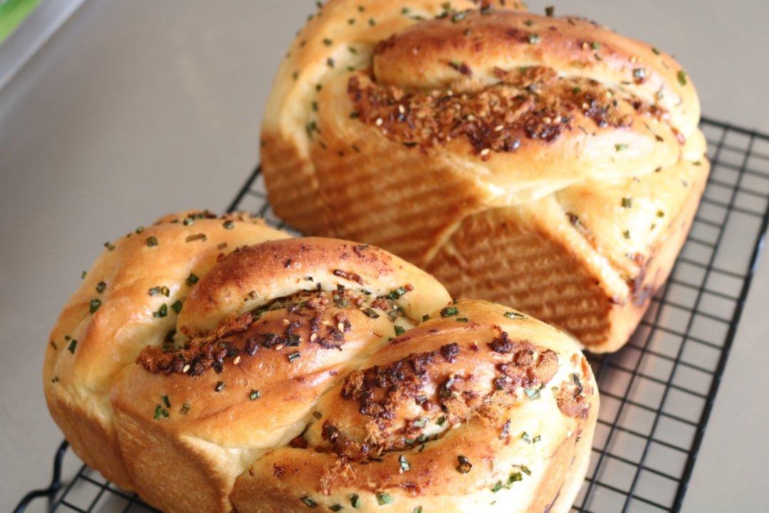 香葱肉松手撕吐司