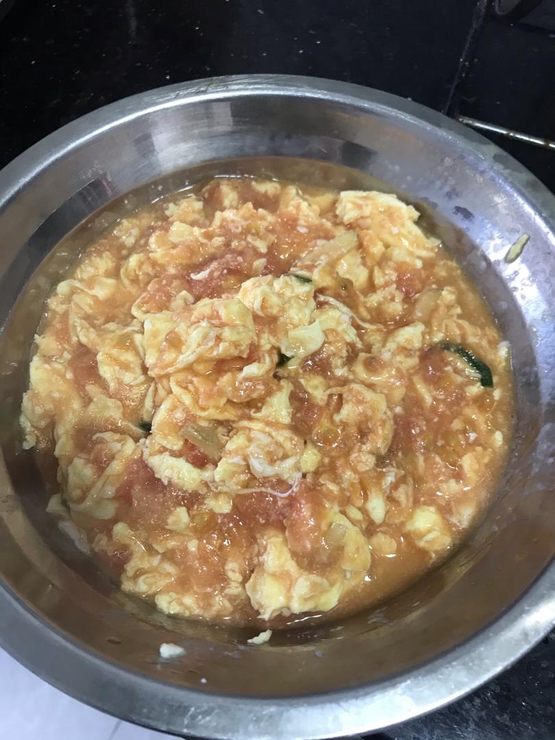 西红柿炒鸡蛋时，多加这一步，鸡蛋香嫩又入味