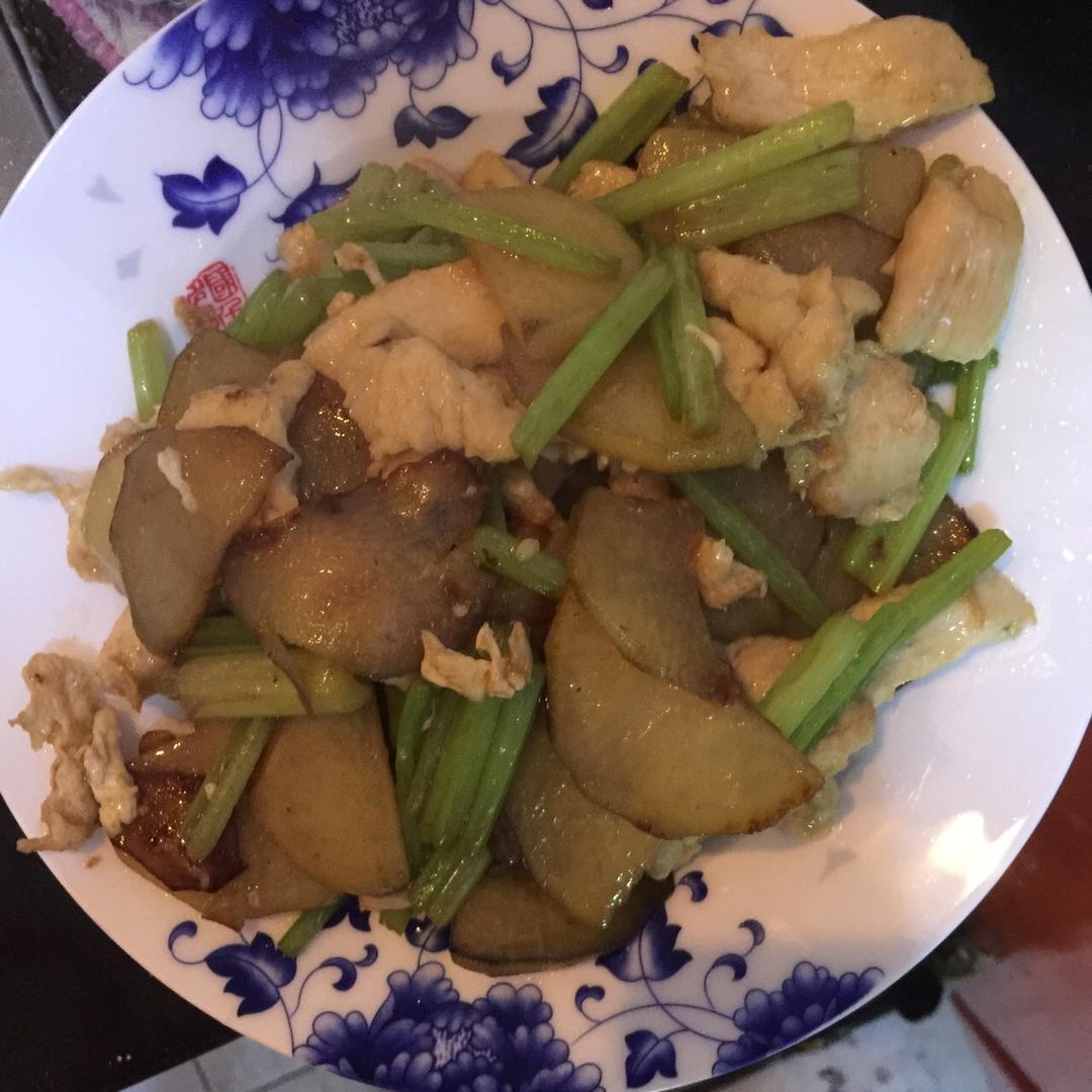 圆葱土豆炒鸡胸肉