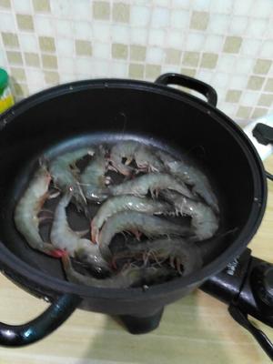 耗油大虾的做法 步骤1