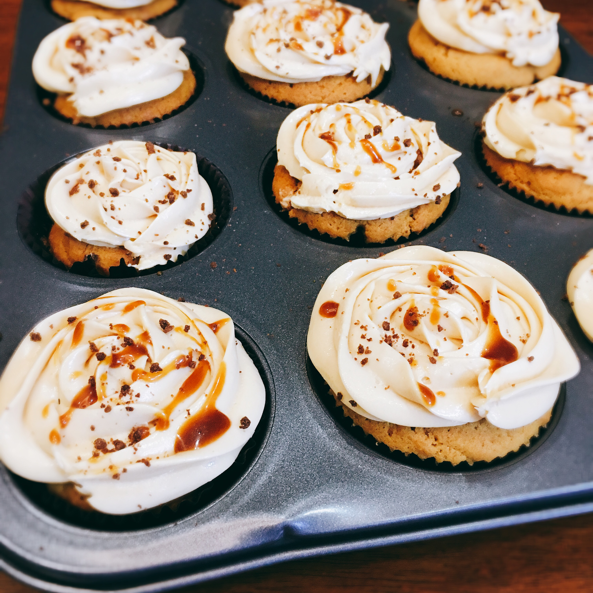 焦糖奶酪 cupcake 杯子蛋糕 （视频菜谱）
