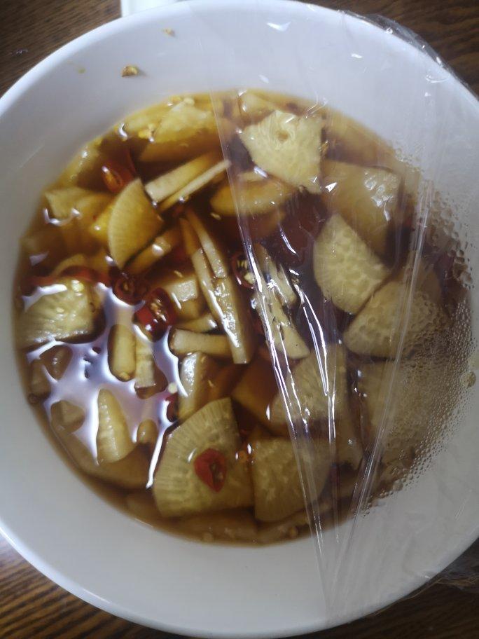 快手腌制爽口脆萝卜