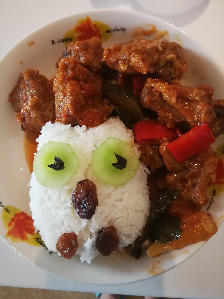 生动的动物造型早餐，夜晚的猫头鹰