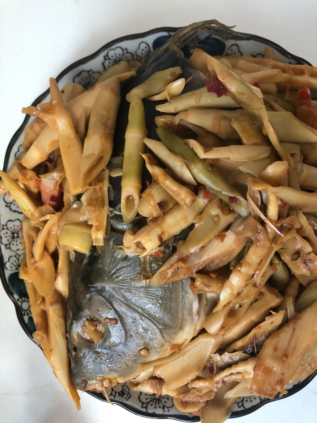 肉末版鲢鱼头辣烧笋片
