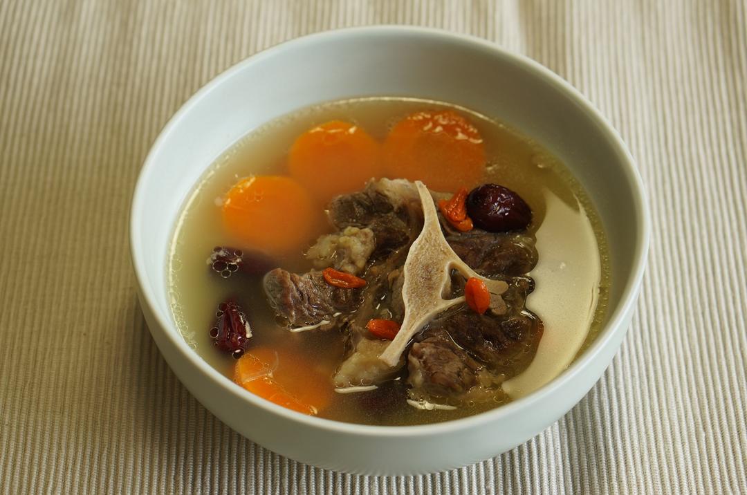 韩式清炖牛尾汤