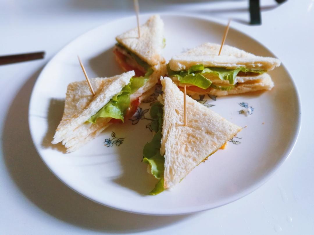 早餐 培根 三明治