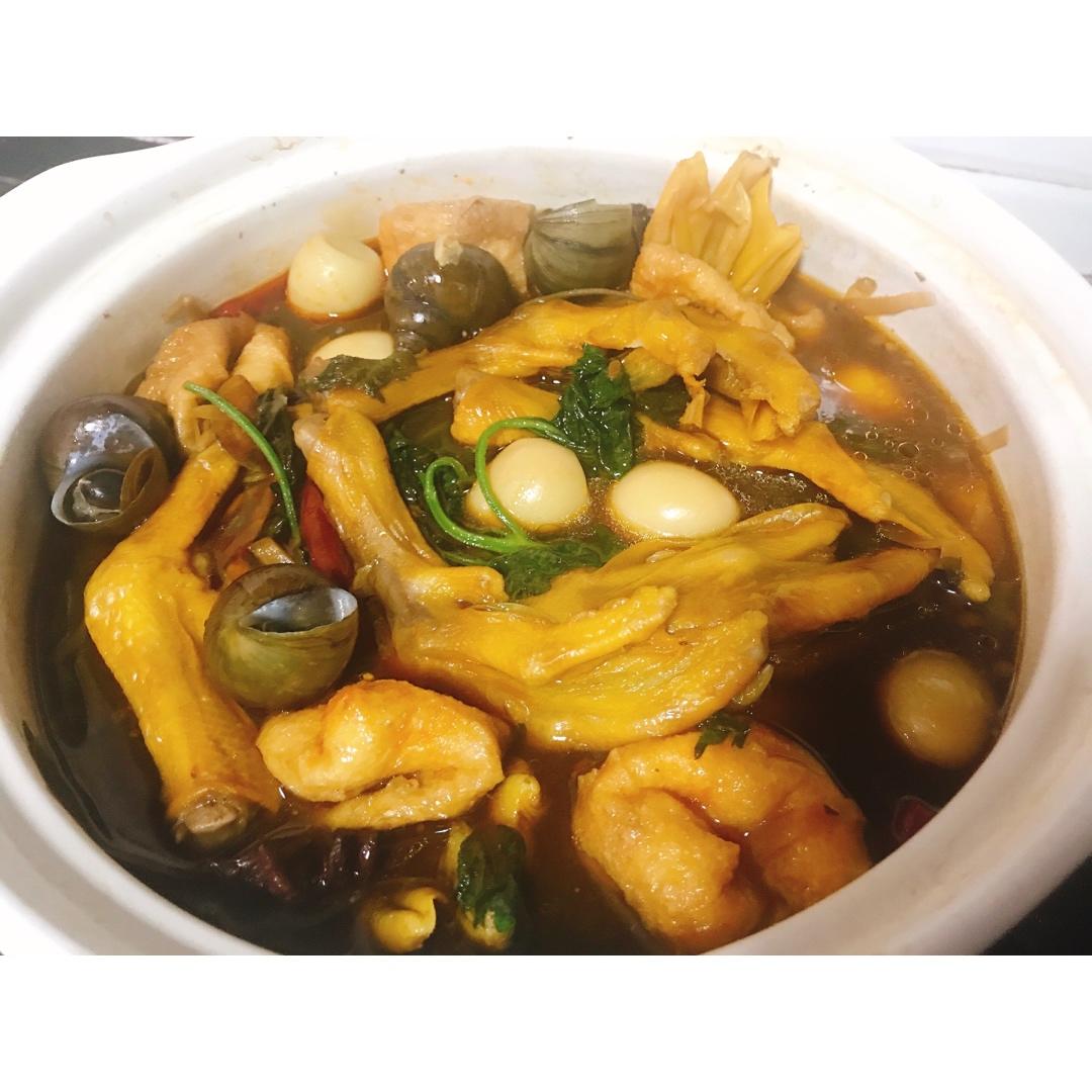 鸭脚（带皮）田螺煲