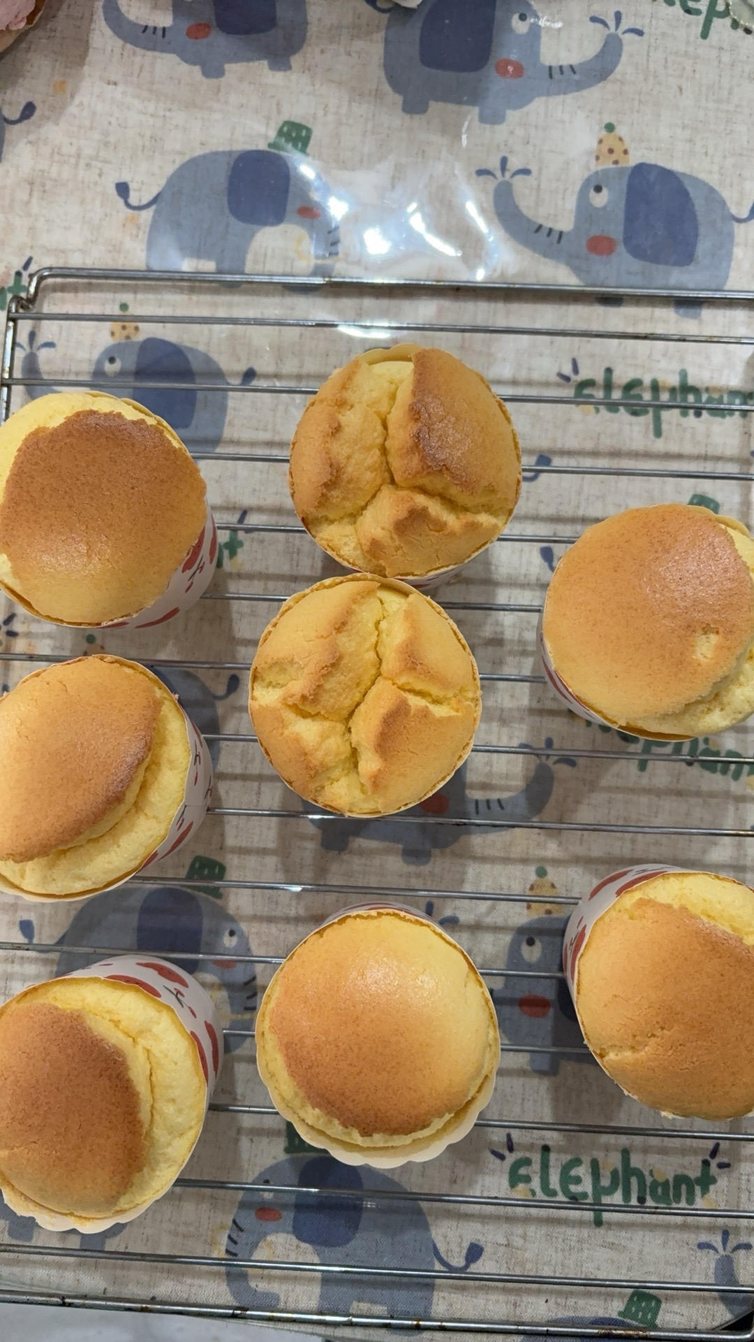 纸杯蛋糕 8寸戚风蛋糕的量