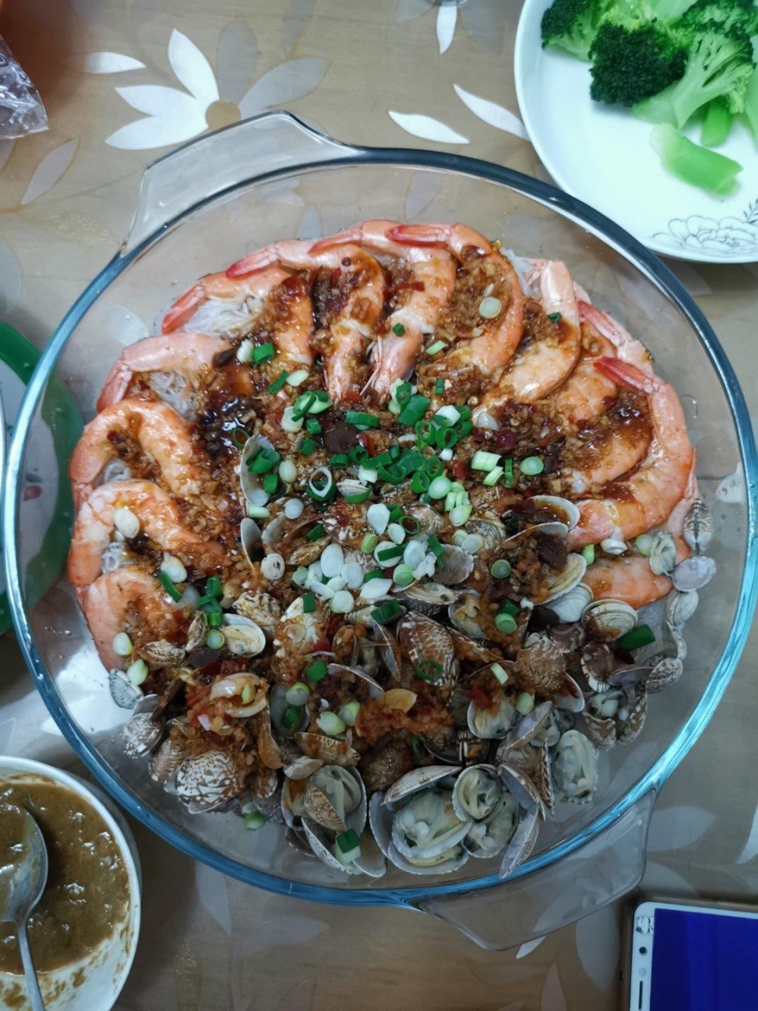 蒜蓉粉丝蒸双鲜（蒜蓉粉丝蒸花甲虾）