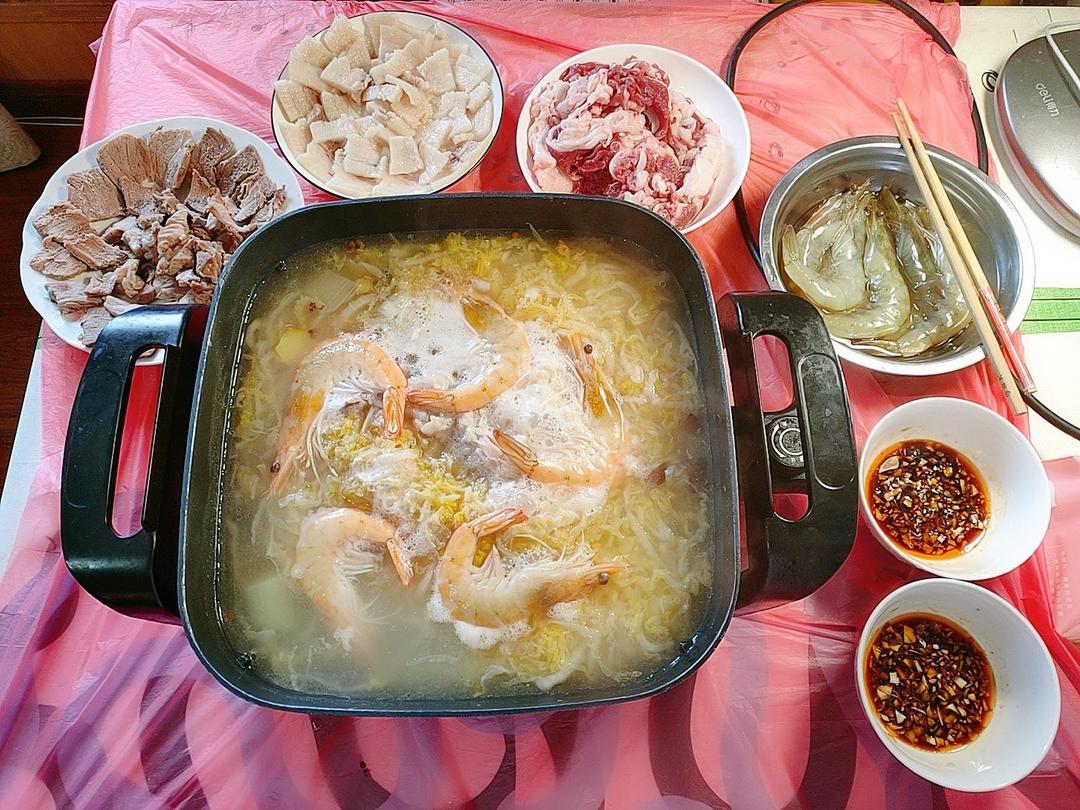 东北酸菜火锅