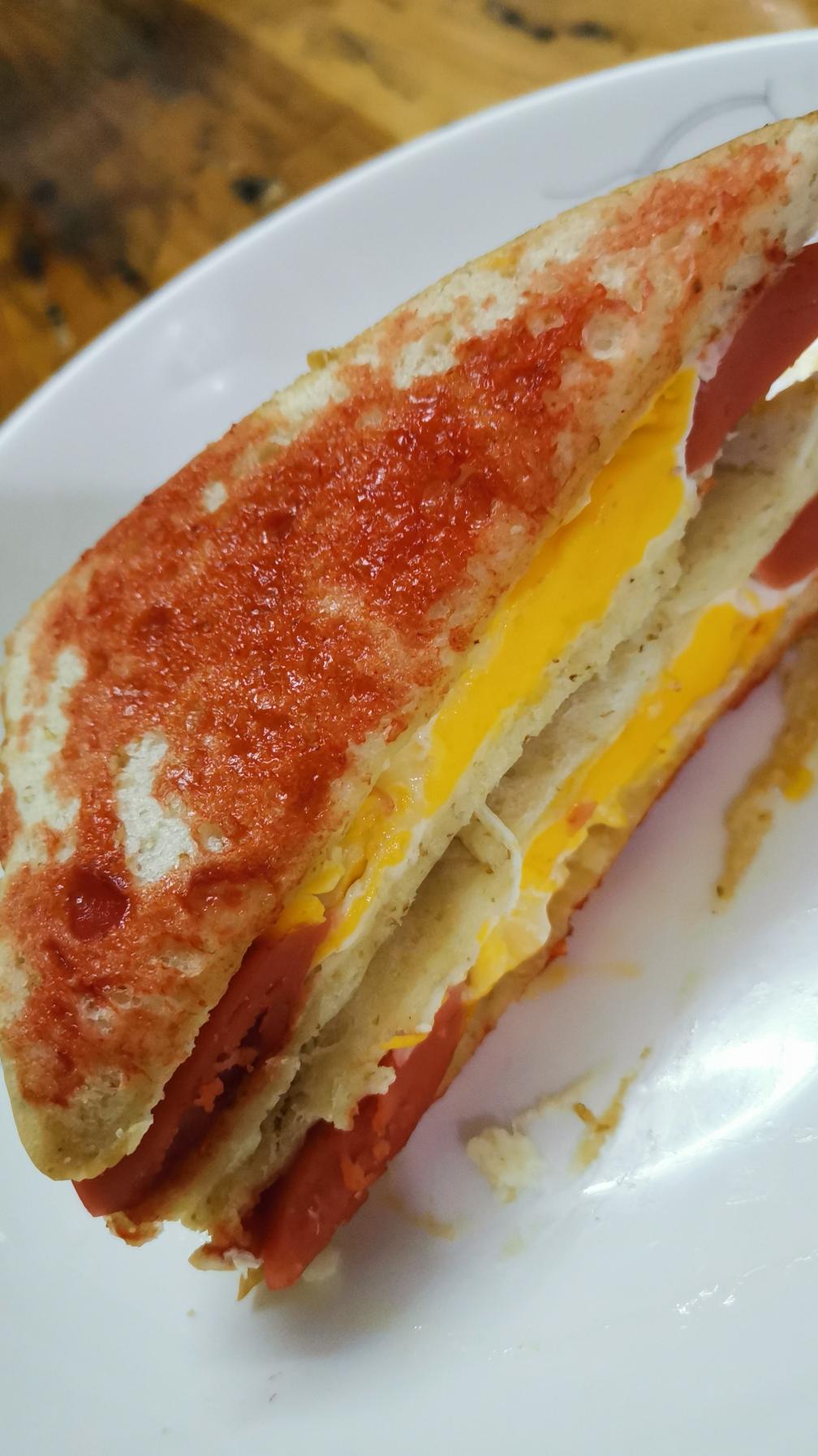 微波炉快手早餐鸡蛋火腿三明治的做法