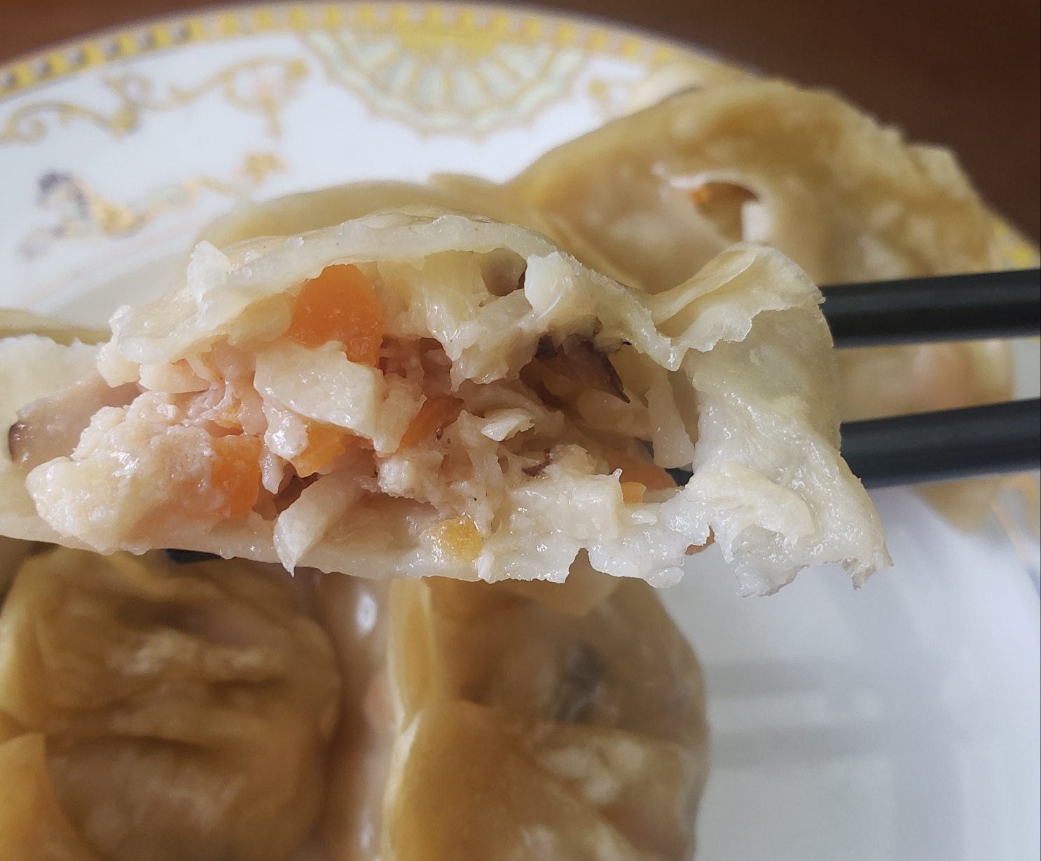 竹笋鲜虾饺子的做法 步骤3