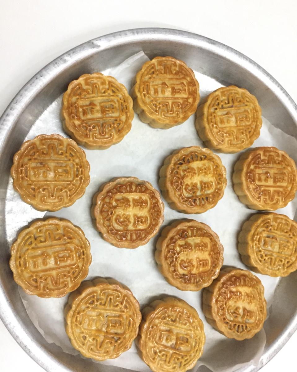 广式蛋黄月饼（75克、50克、各种规格都有）