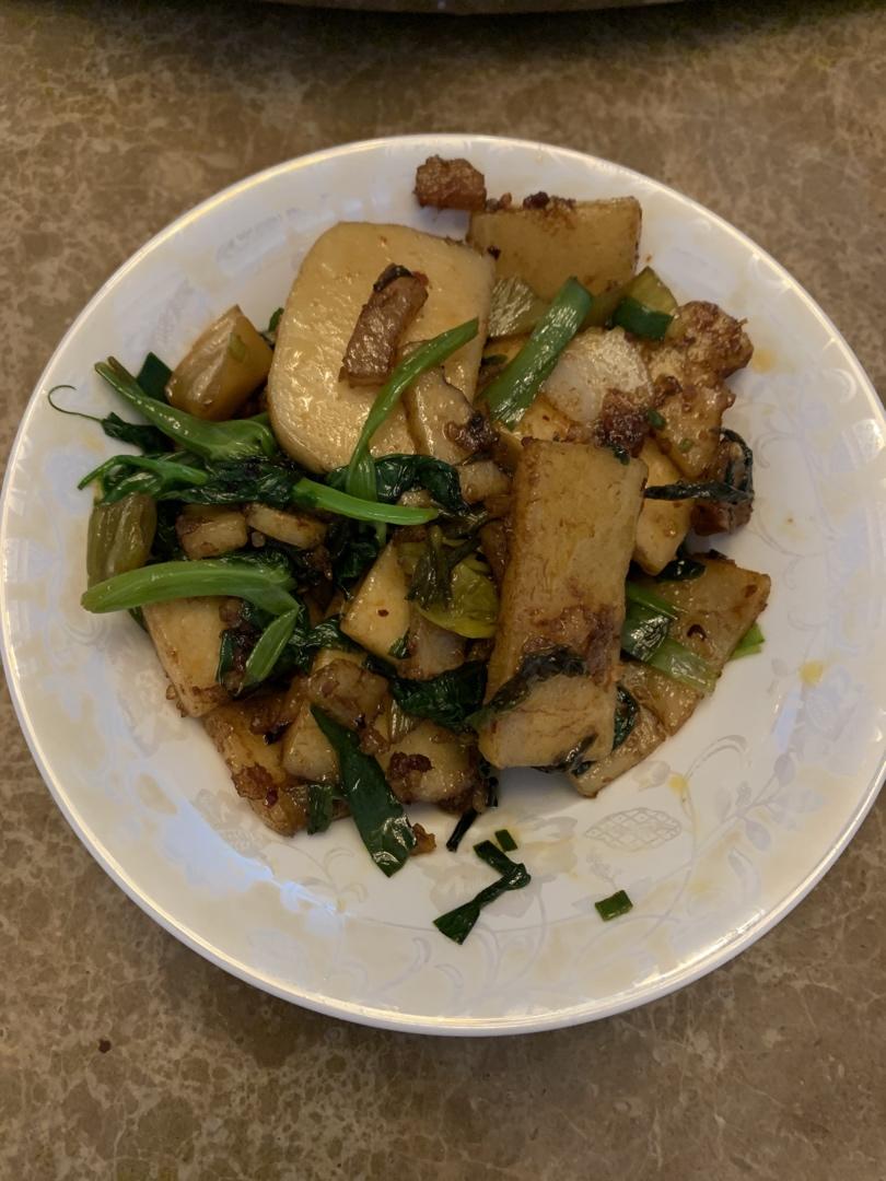 滇味腊肉炒饵块