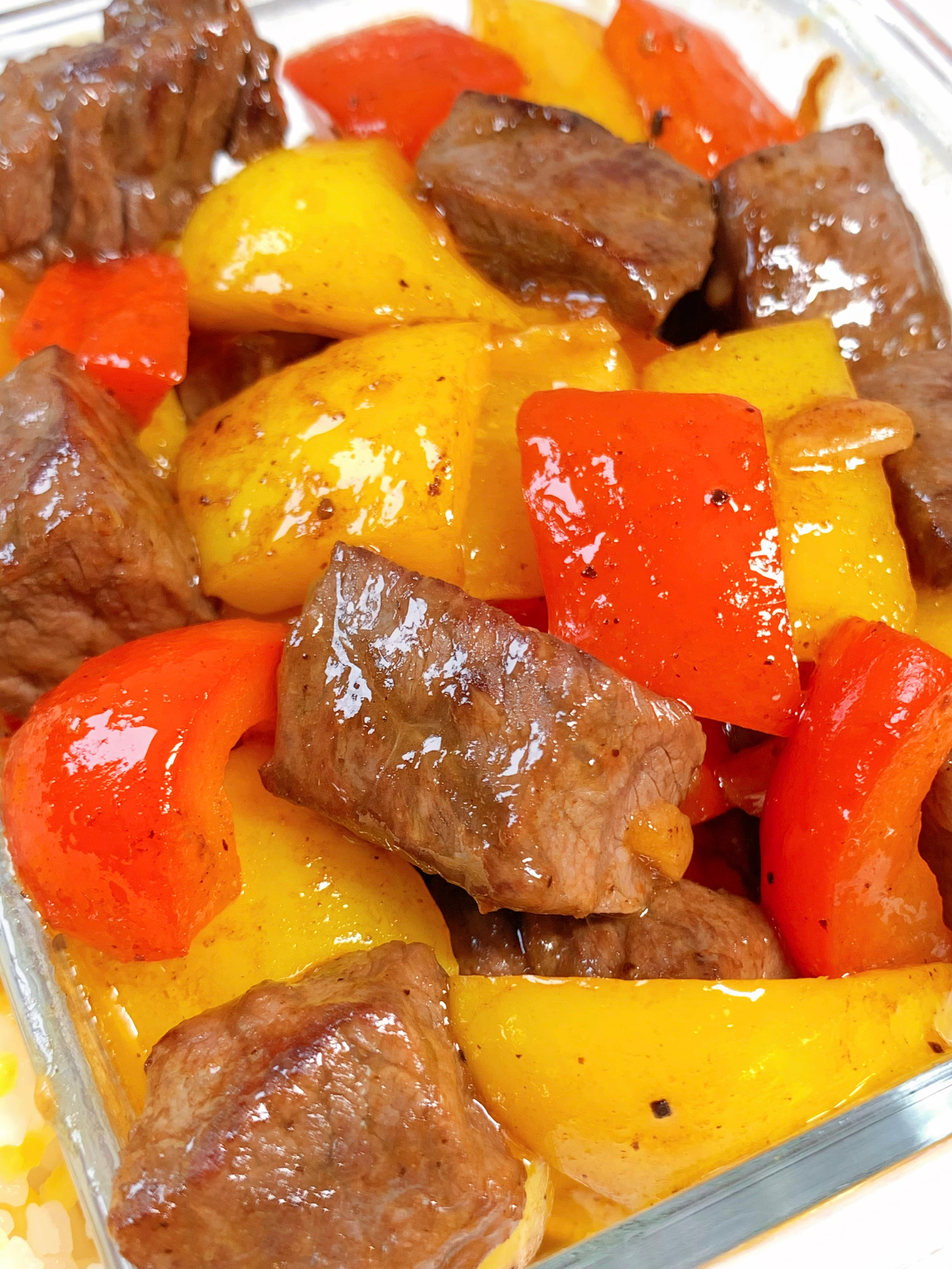 今日菜谱：彩椒牛肉粒的做法