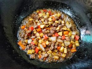 吃一次就爱上的黑椒杏鲍菇炒牛肉～鲜嫩多汁的做法 步骤11