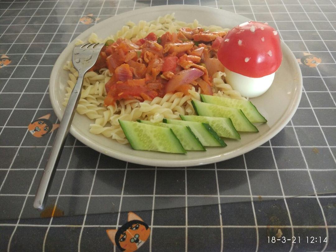 超萌番茄“蘑菇”意面