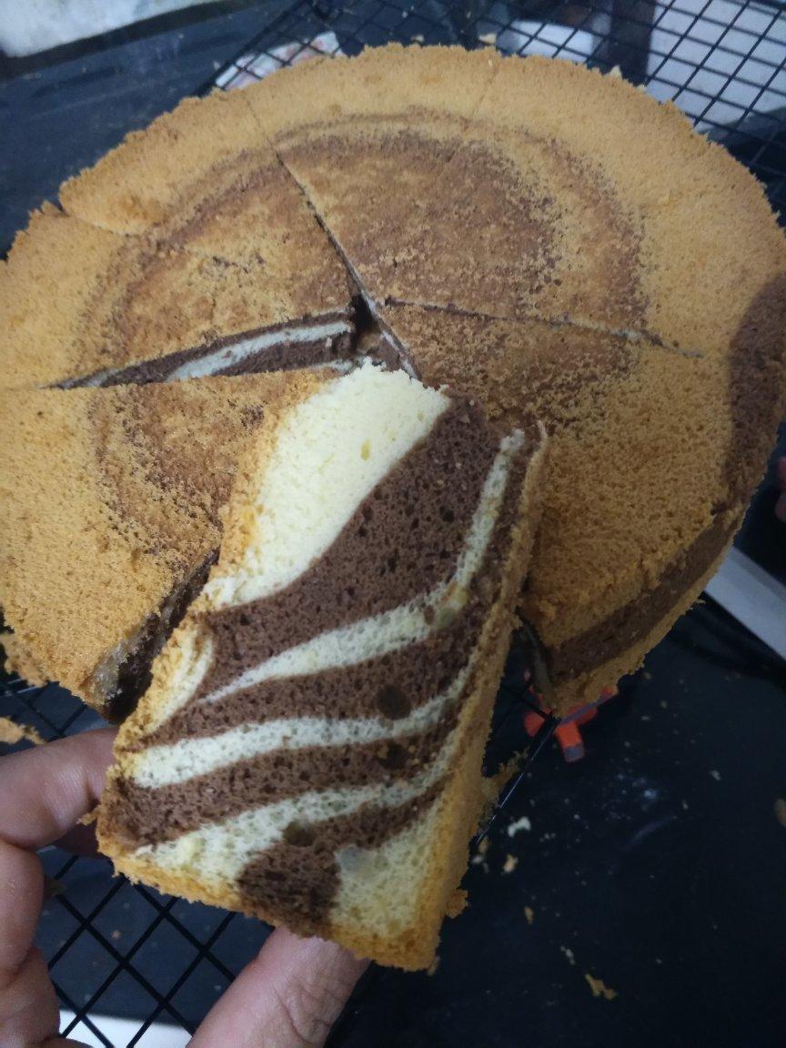 双色拉花戚风蛋糕