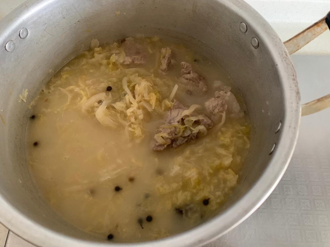 酸菜炖排骨