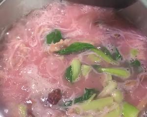 红菇瘦肉羹米粉汤的做法 步骤13
