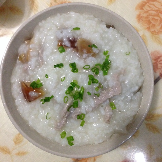 夏xiao天天做的皮蛋瘦肉粥