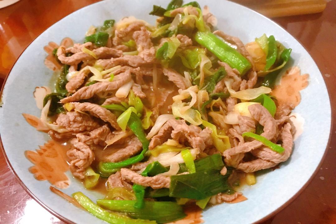 大蒜叶炒牛肉
