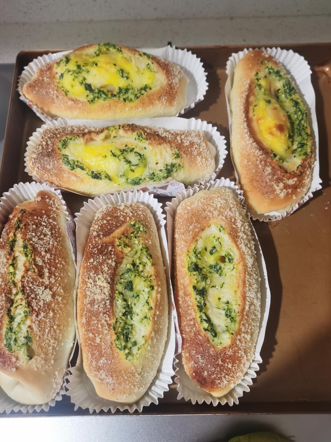 黄金芝士蒜香法式软面包｜芝香浓郁